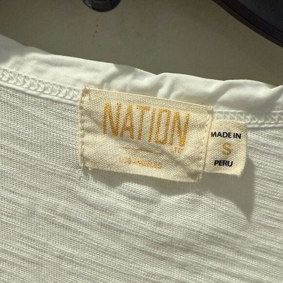 Nation Ltd White V-Neck Puff Sleeve mixed media Top size small - Picture 2 of 7
